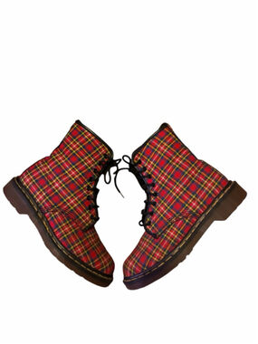 Dr. Martens Red Plaid VTG MIE Boots Size 8